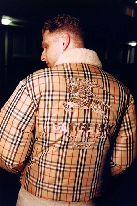 supreme x burberry 2022